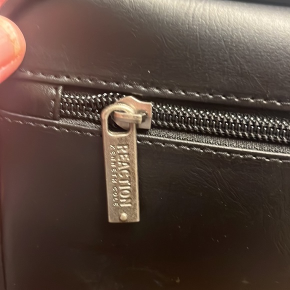 Brand new mens Kenneth Cole travel bag - Picture 6 of 13